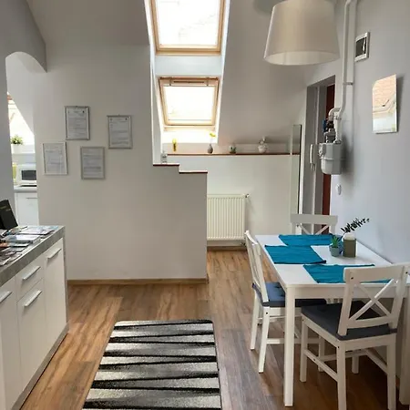 Esztergom Apartman Buitenkant foto